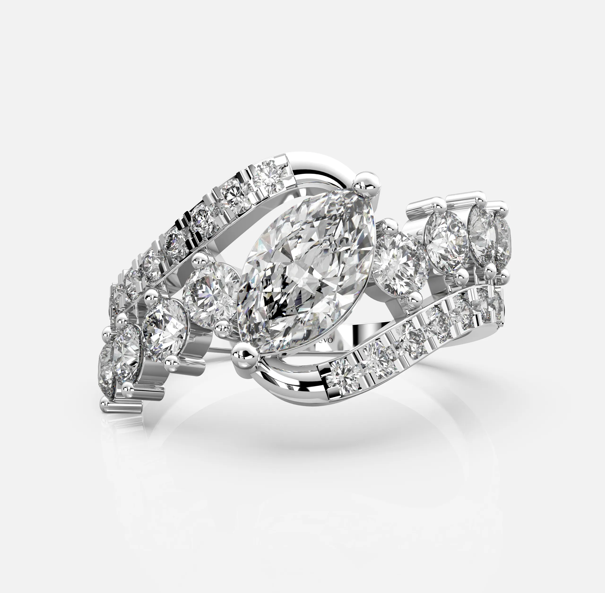 Luxe Aura Diamond Ring