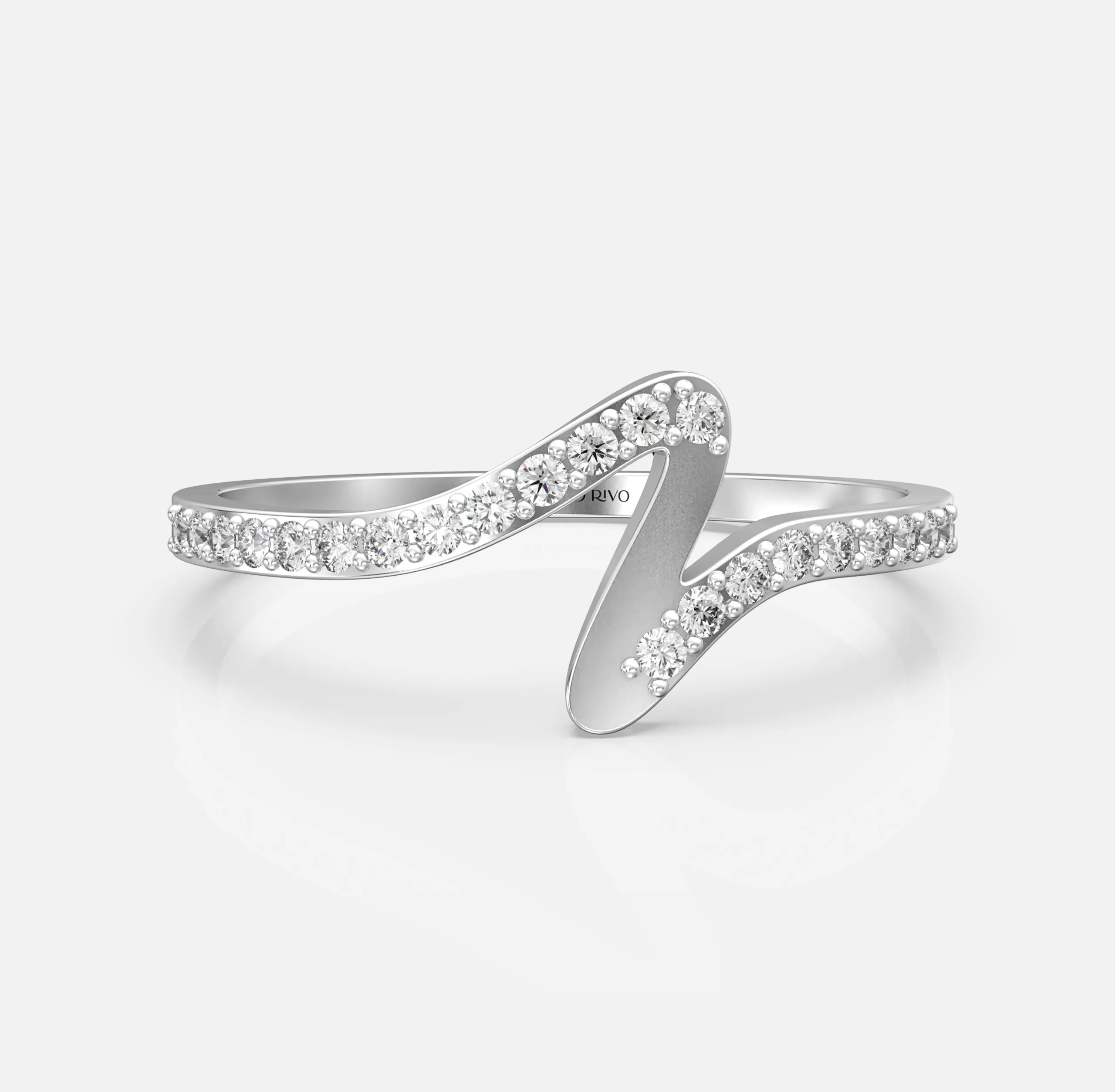 Luxe Twist Diamond Ring