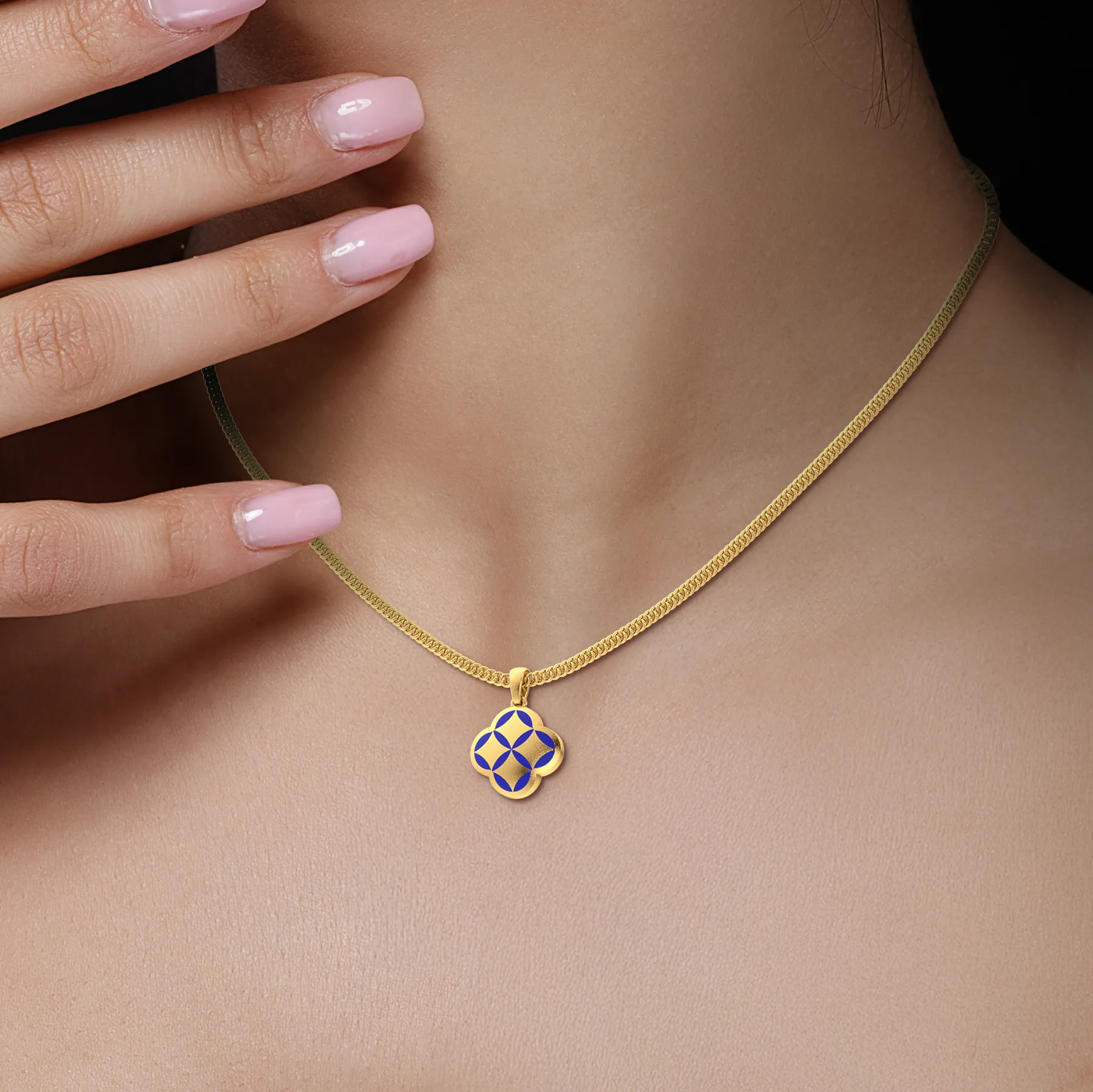 Orlune Clover Motif Pendant
