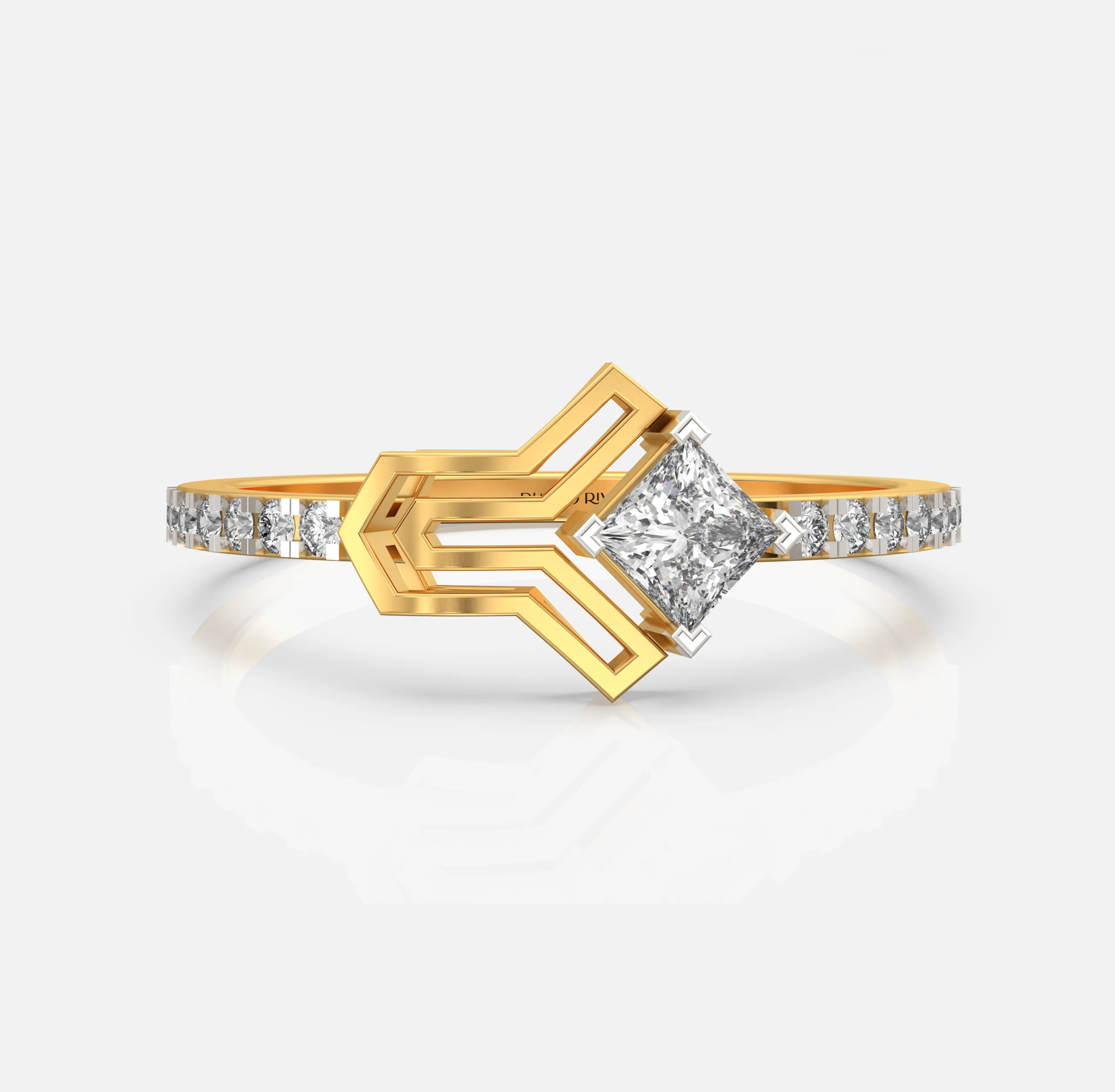 Luxe Arrow Diamond Ring